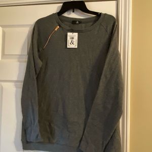Women’s sweatshirt